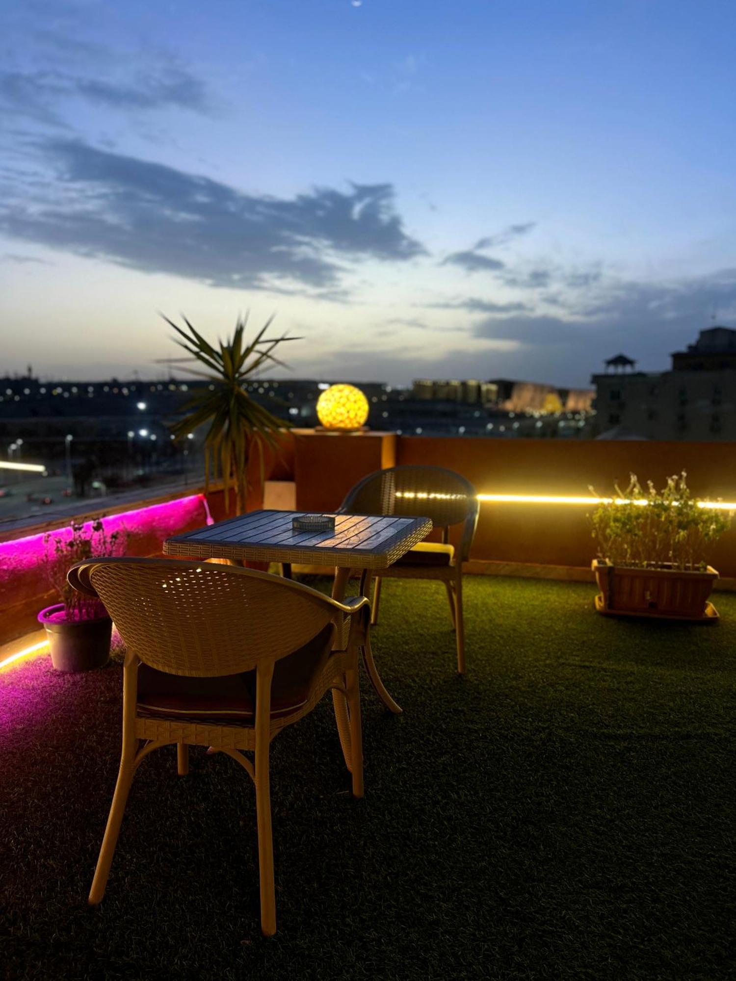 Grand Pyramids In Hotell Giza Exteriör bild