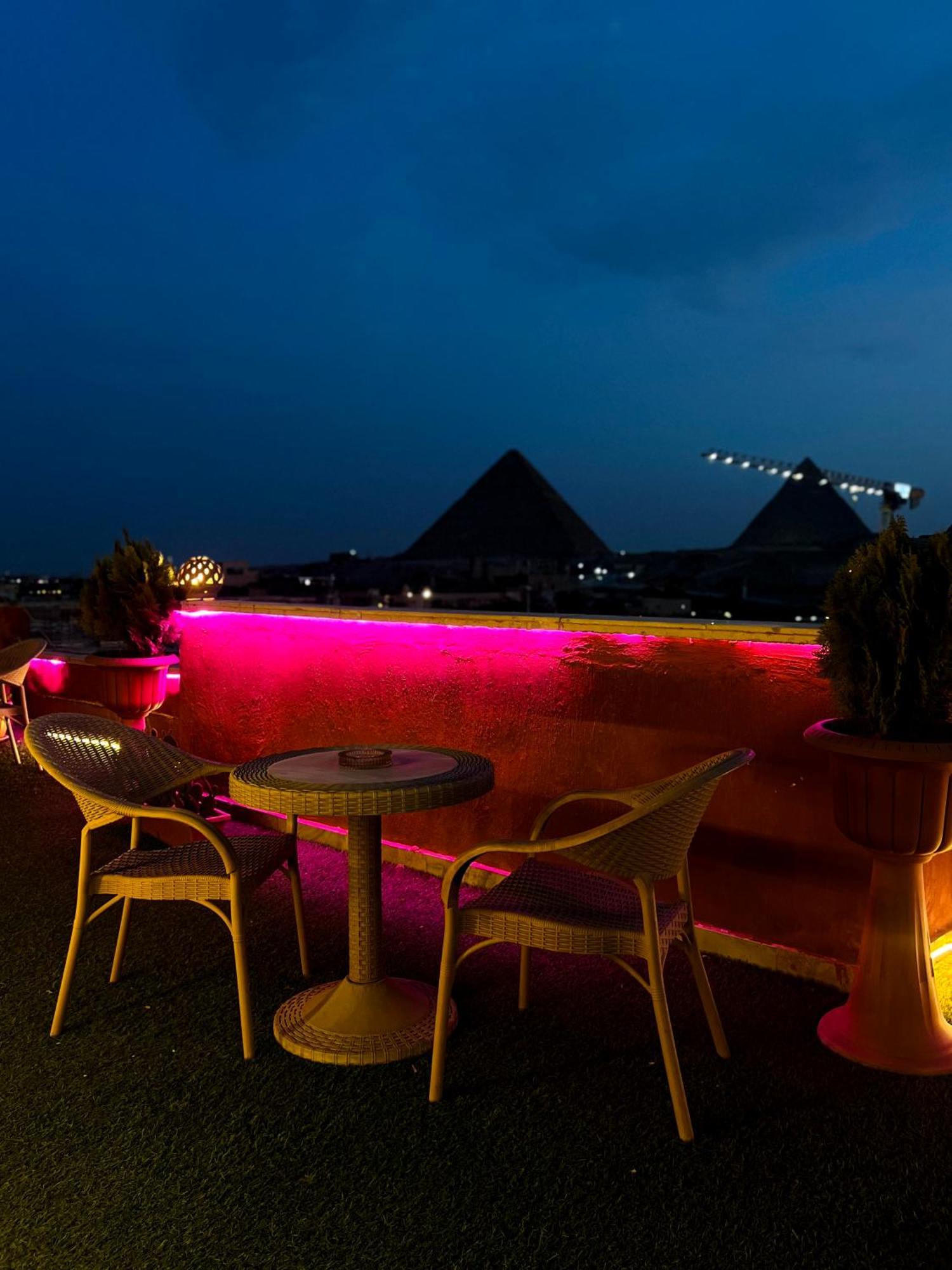 Grand Pyramids In Hotell Giza Exteriör bild