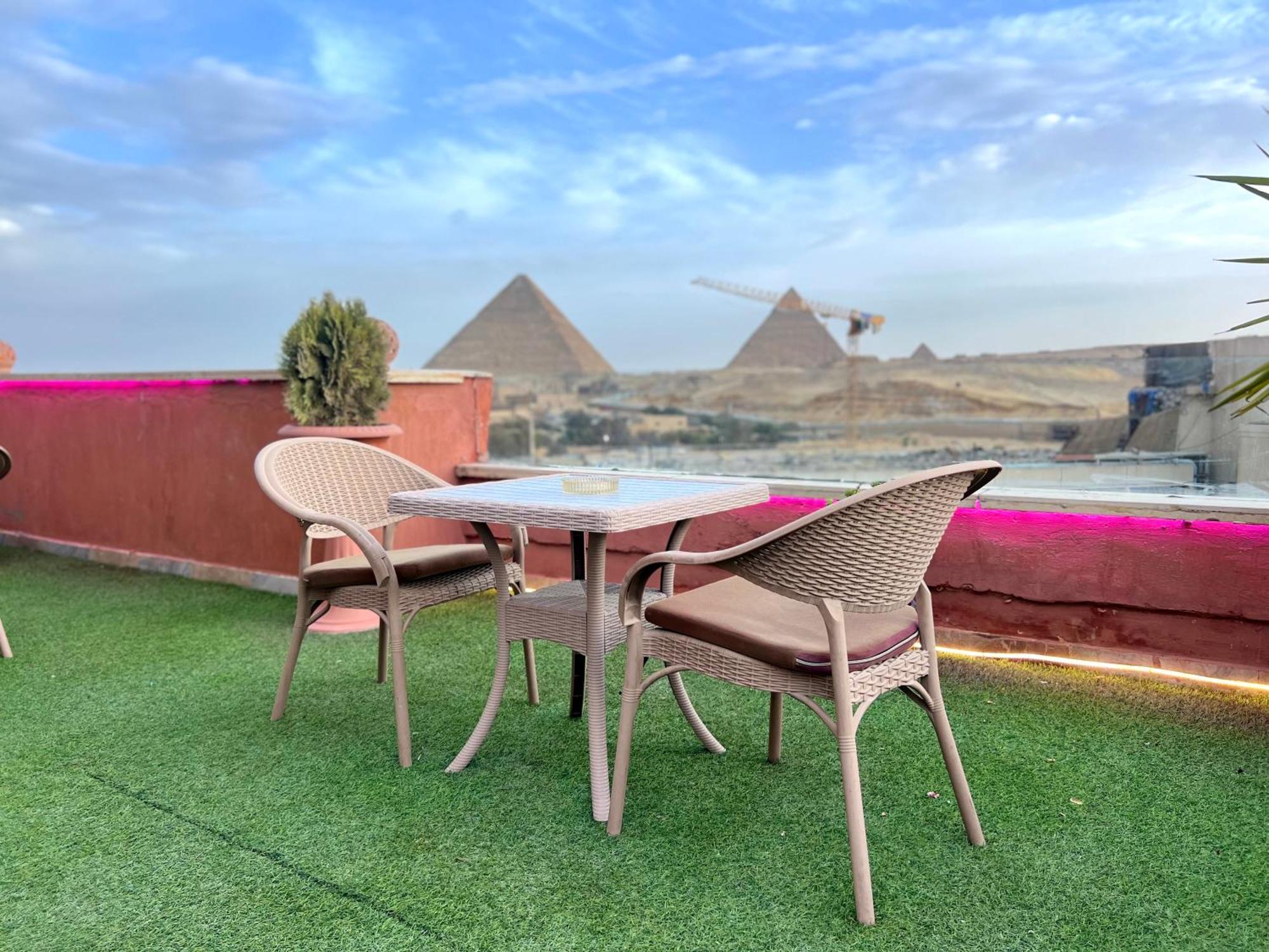 Grand Pyramids In Hotell Giza Exteriör bild